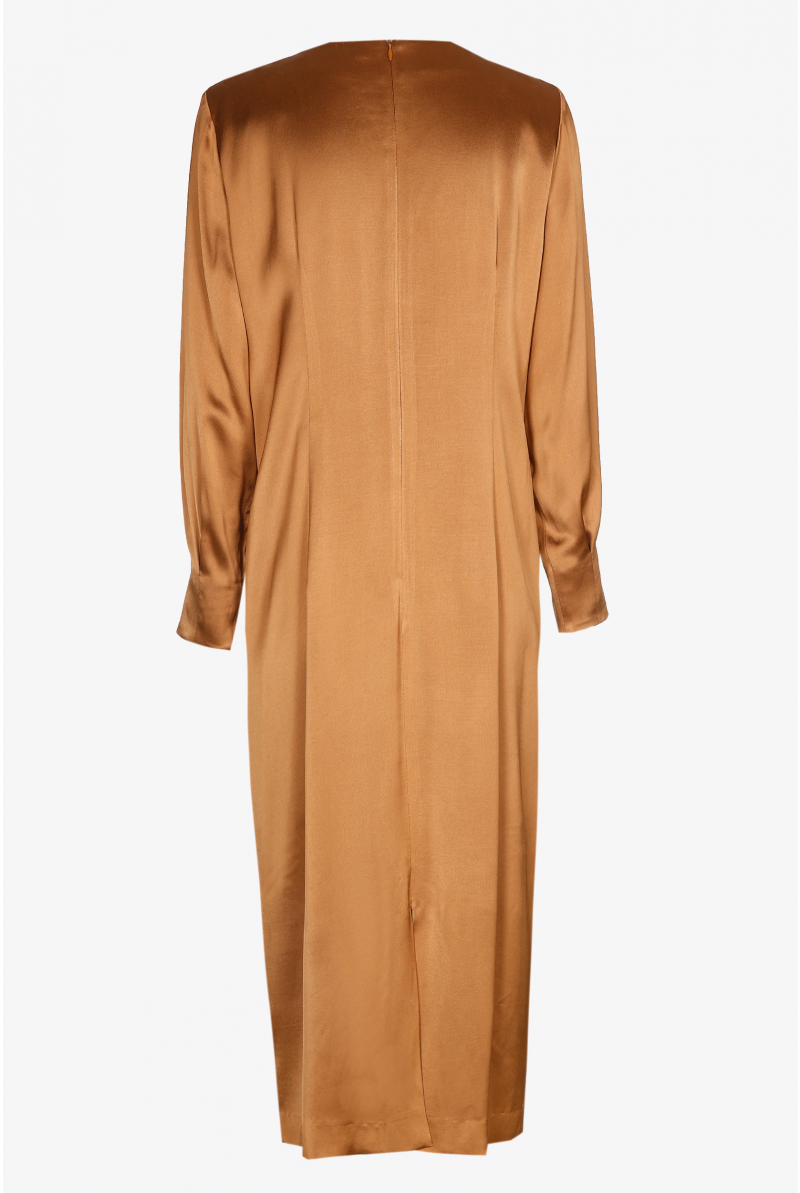 Dress with satin finish 