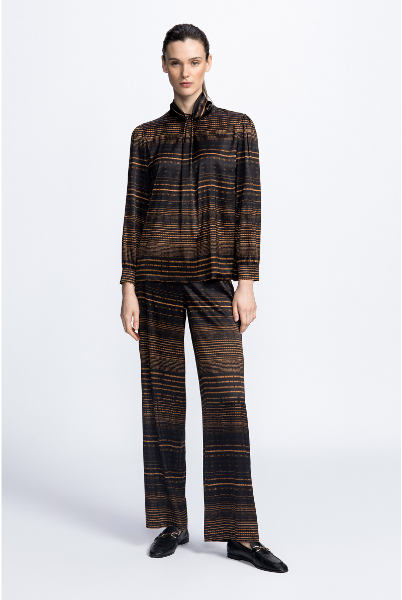 Blouse with graphic print