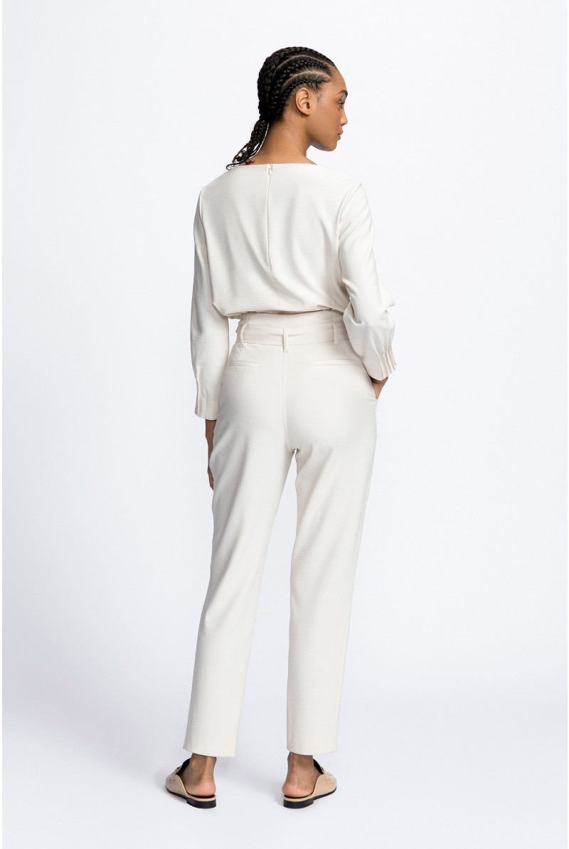Hose mit hoher Taille