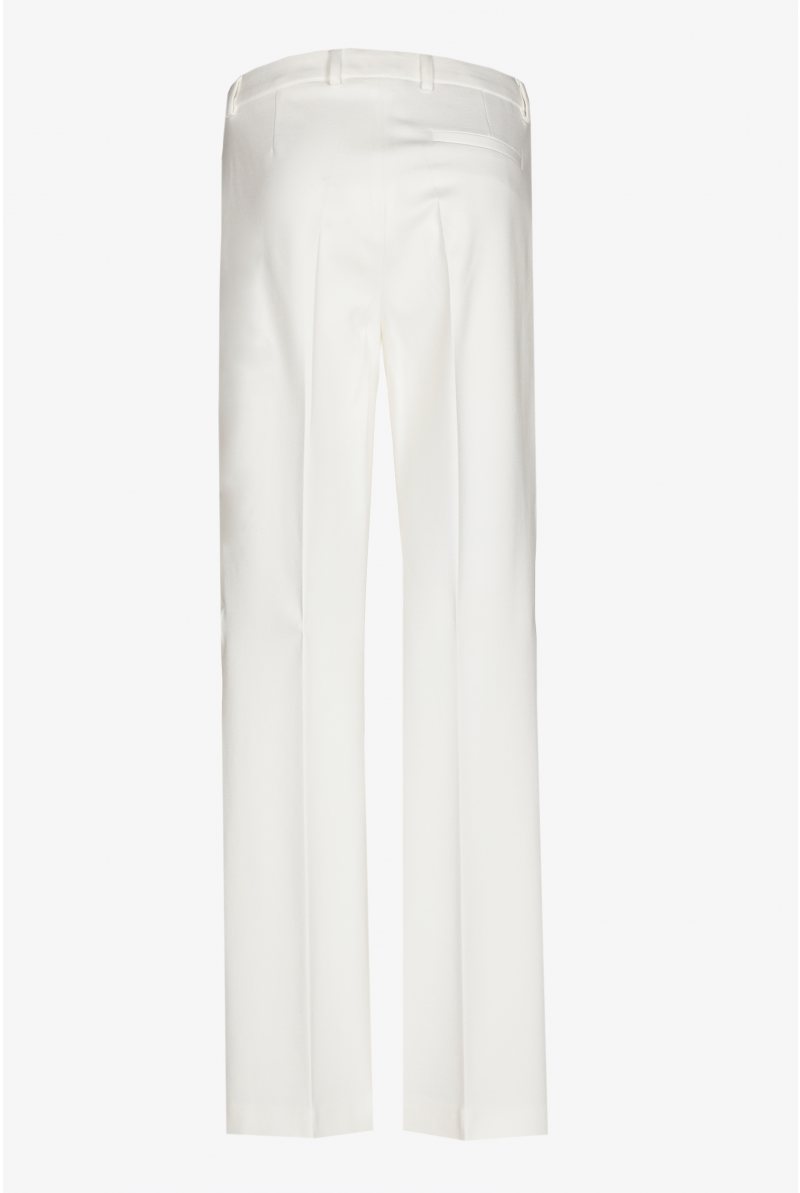 Trousers with straight legs