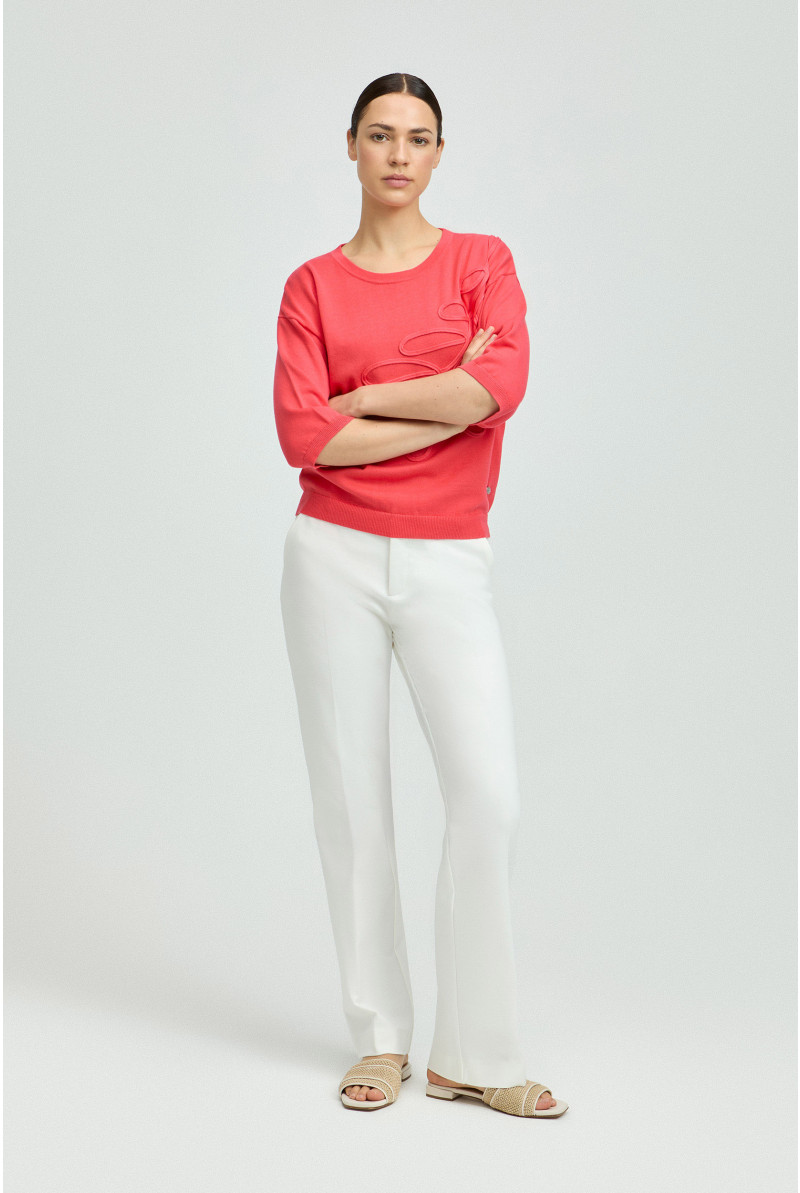 Stretchy trousers with narrow legs