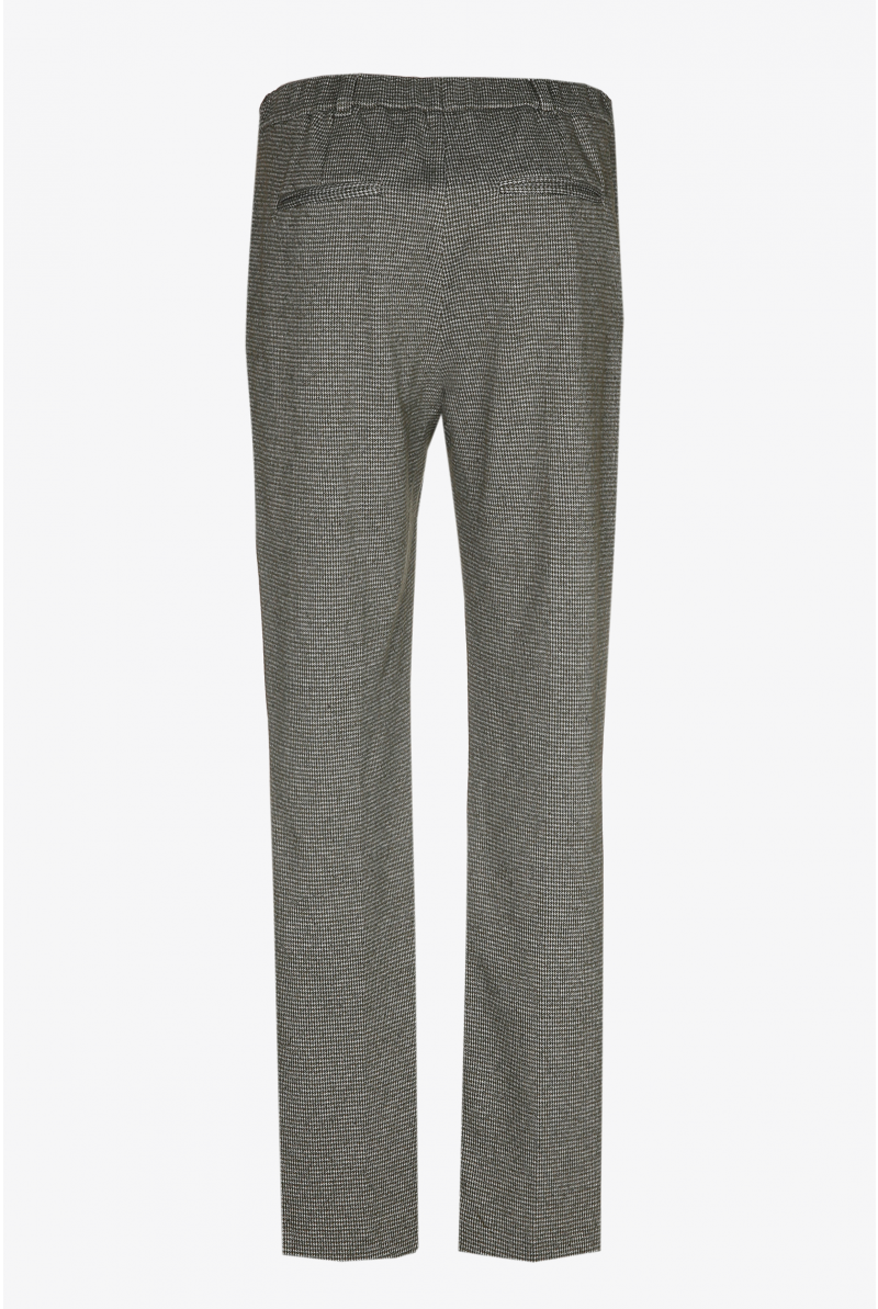 Pleated trousers with houndstooth print