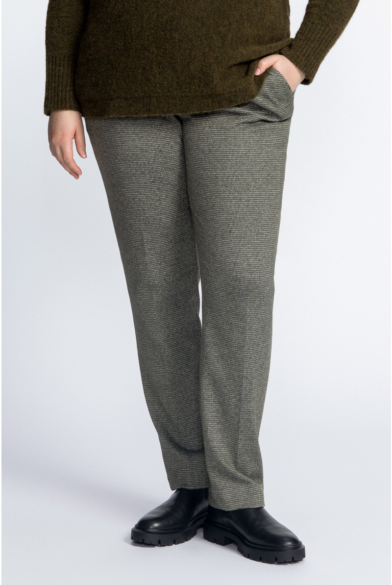 Pleated trousers with houndstooth print