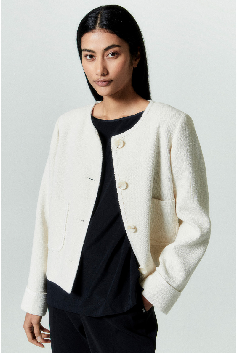Short jacket with texture