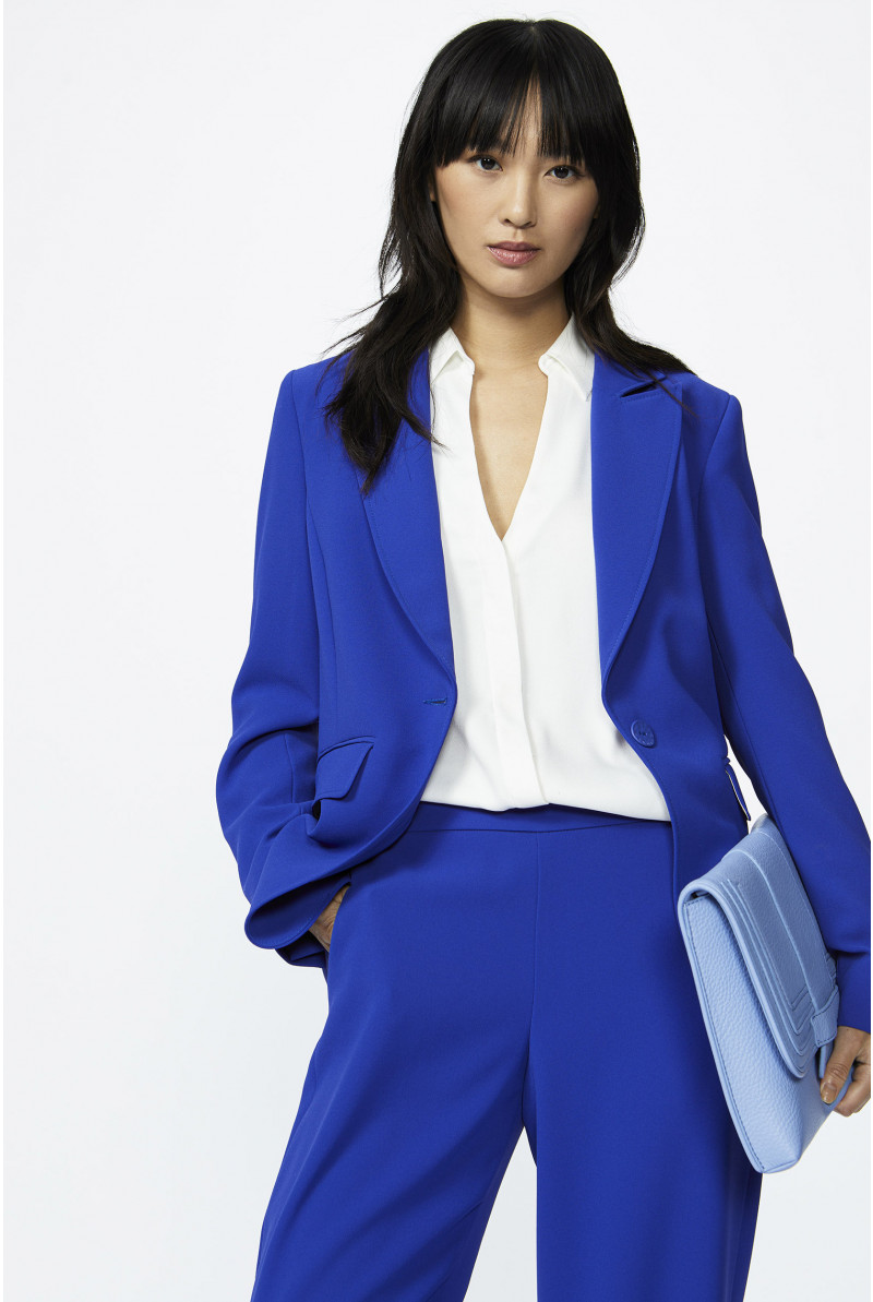 Blazer with subtly rounded hem