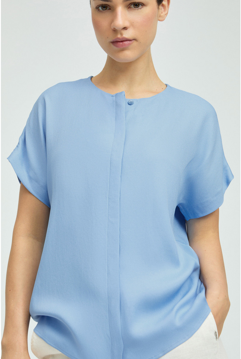 Bluse mit verdecktem Verschluss