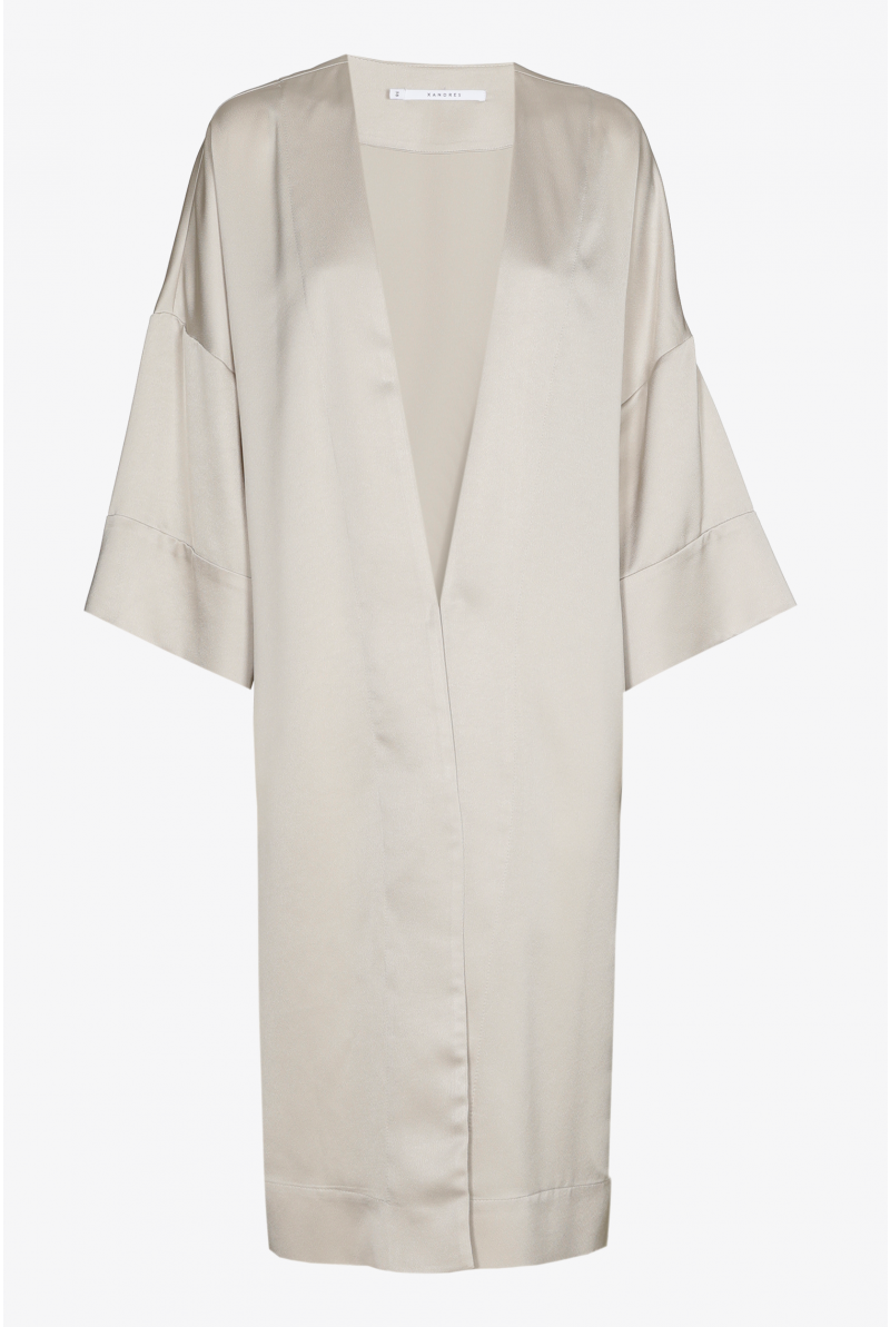 Kimono en tissu brillant