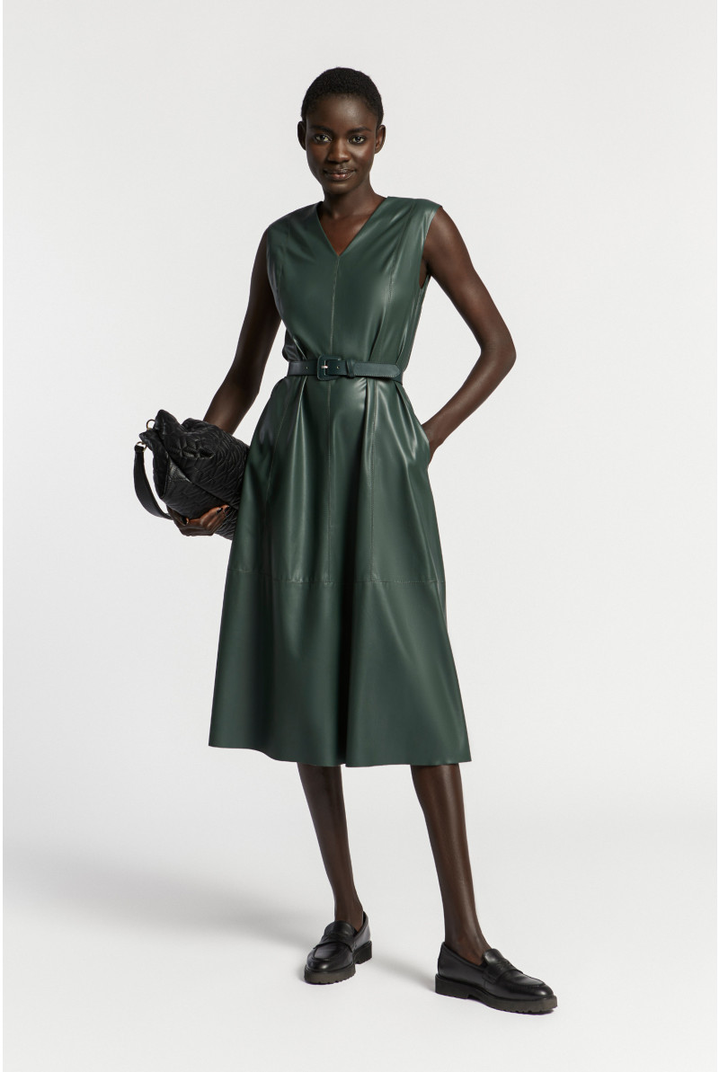 Robe en faux cuir