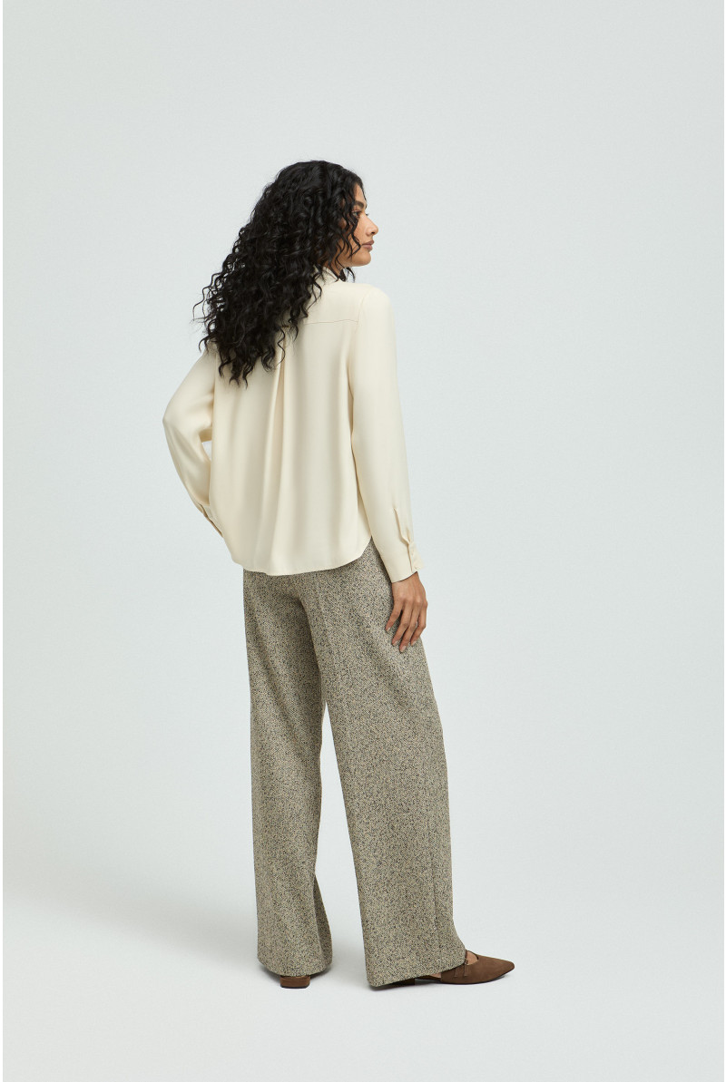Hemdblouse met knopen