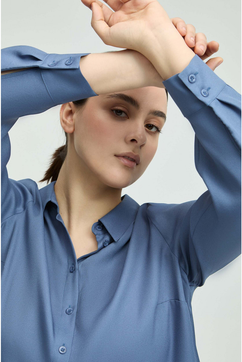 Hemdblouse met knopen