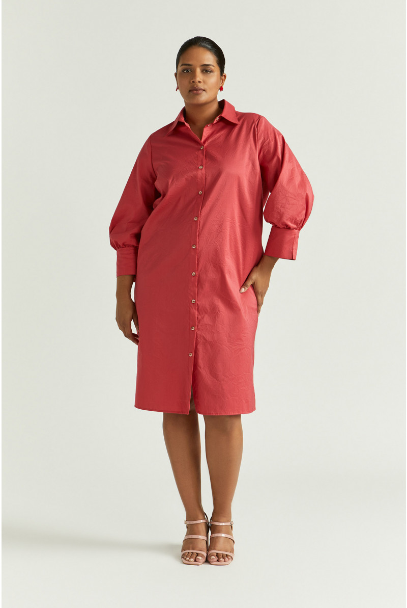 Robe-chemise en tissu froissé