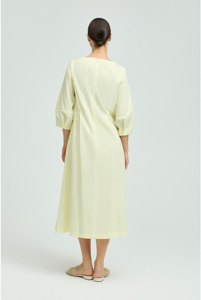Robe en coton avec détails plissés
