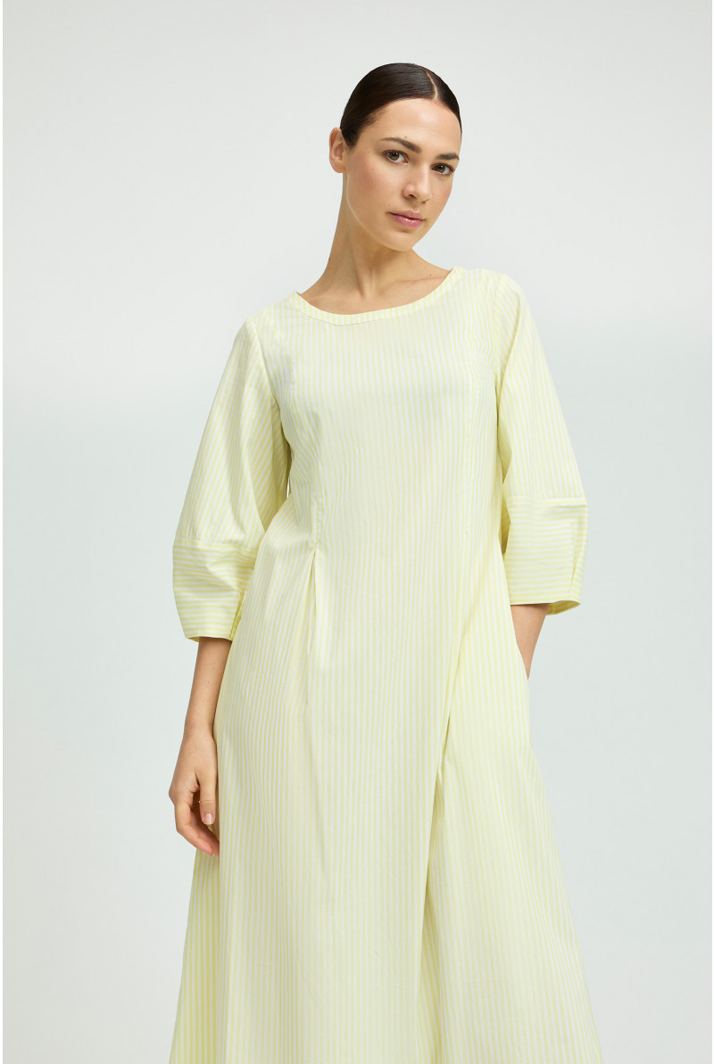 Robe en coton avec détails plissés