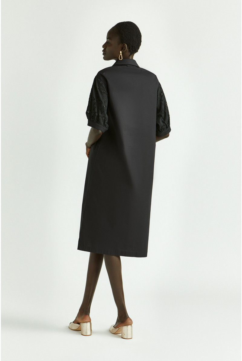 Robe avec broderie anglaise