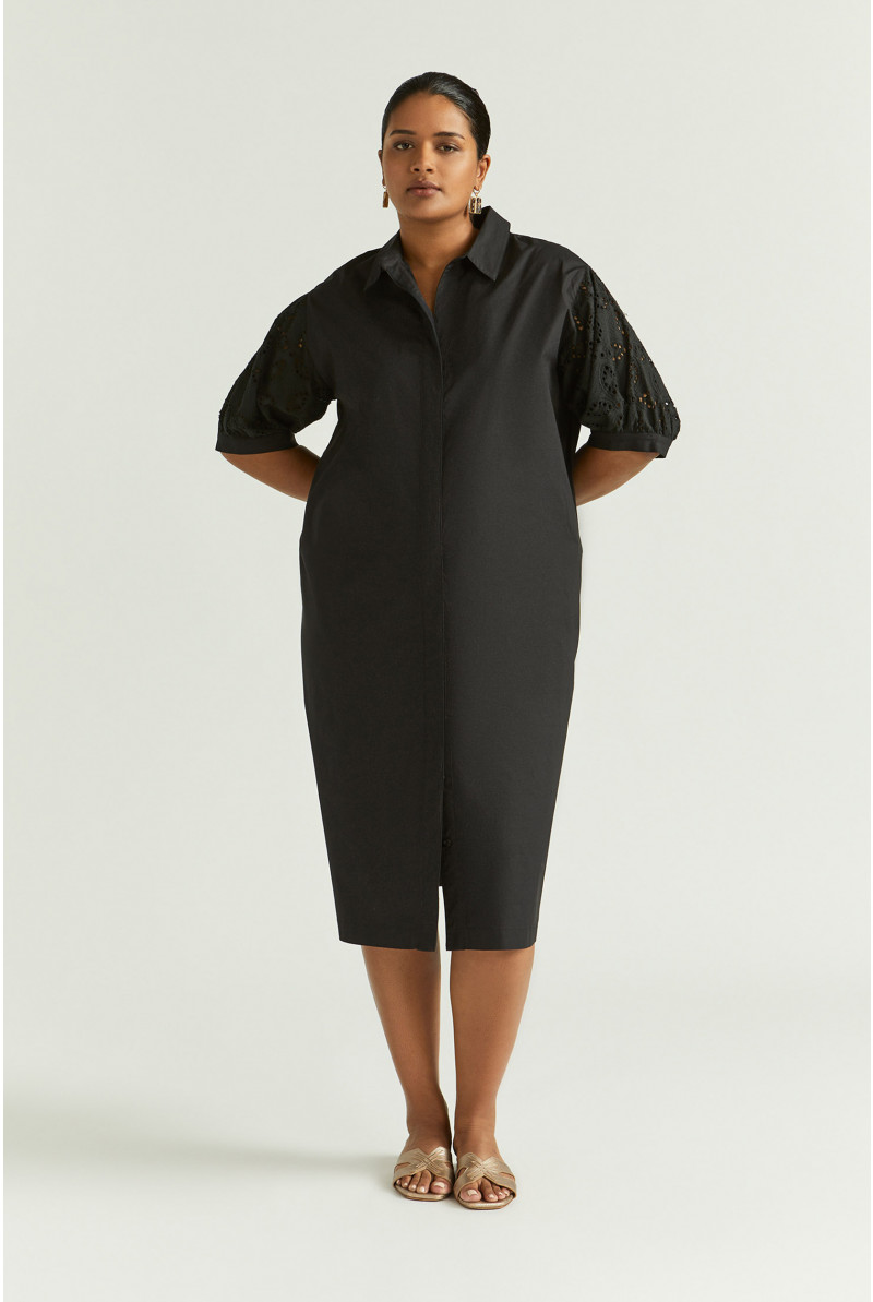 Robe avec broderie anglaise