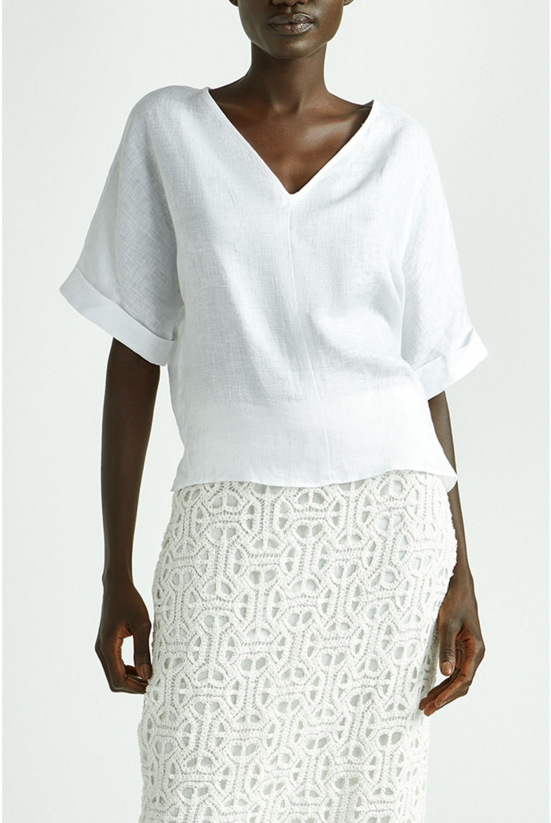 Blouse in a summery linen