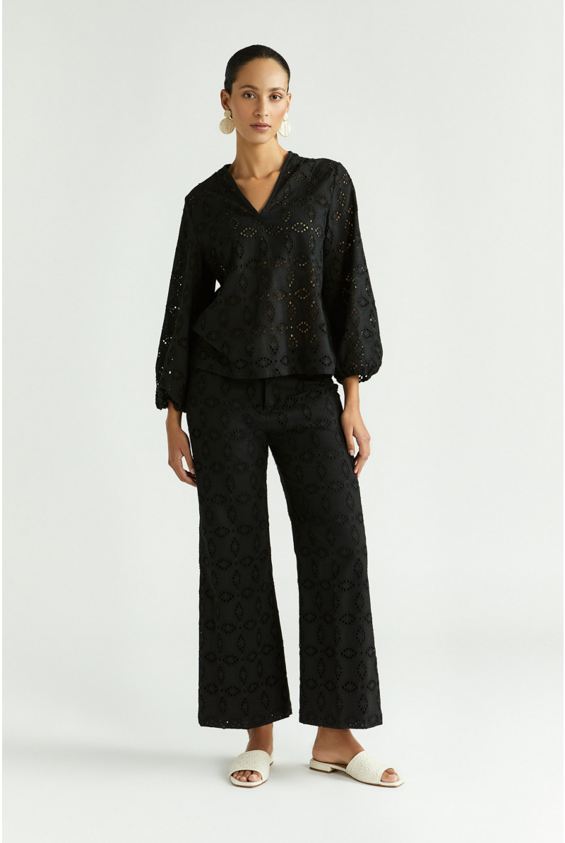 Blouse avec broderie anglaise