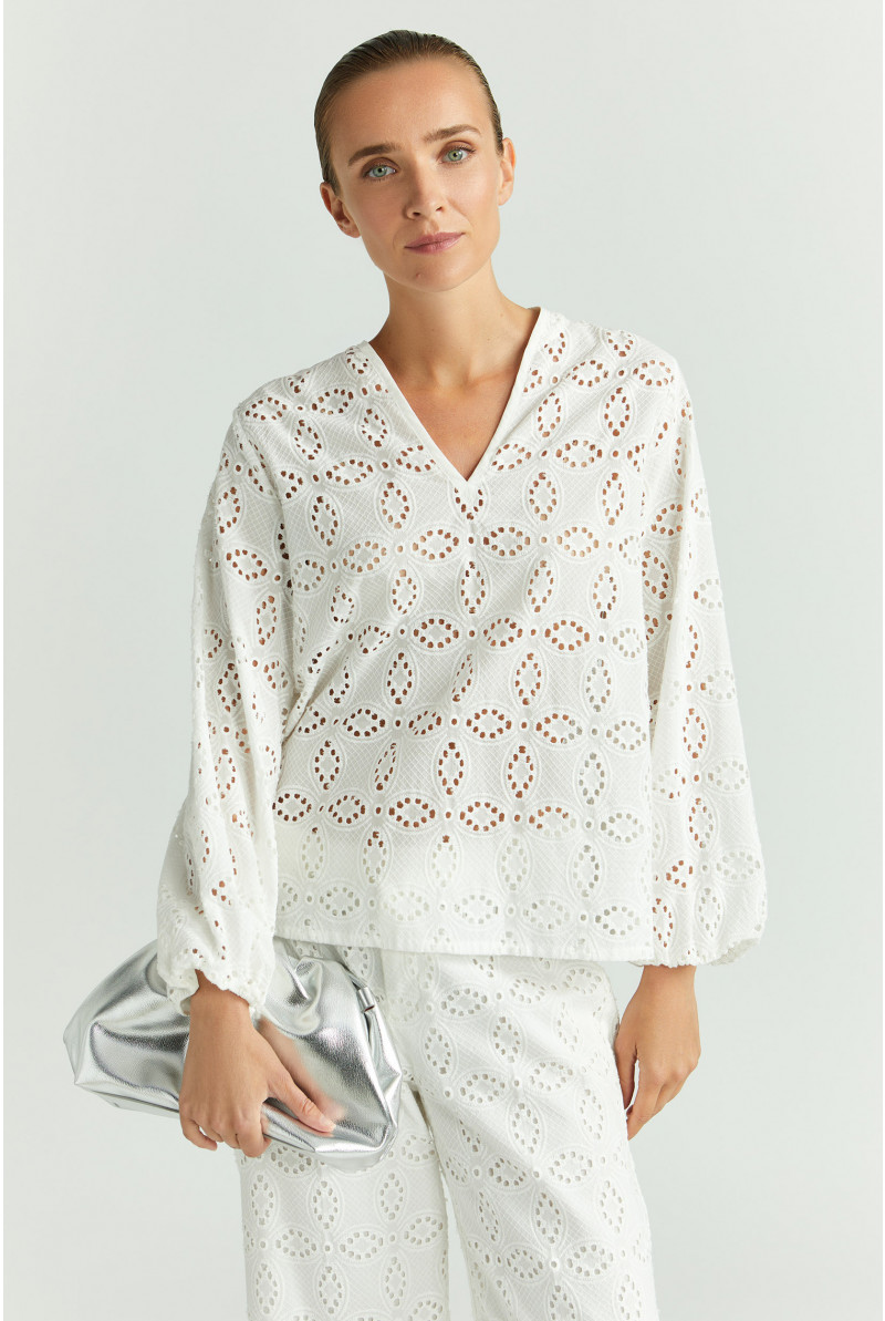 Blouse avec broderie anglaise