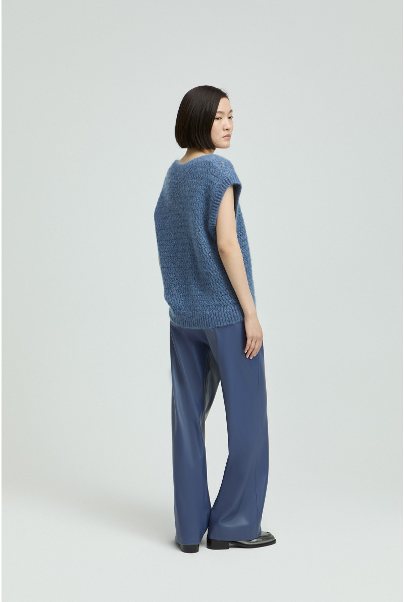 Soepele broek uit faux leather