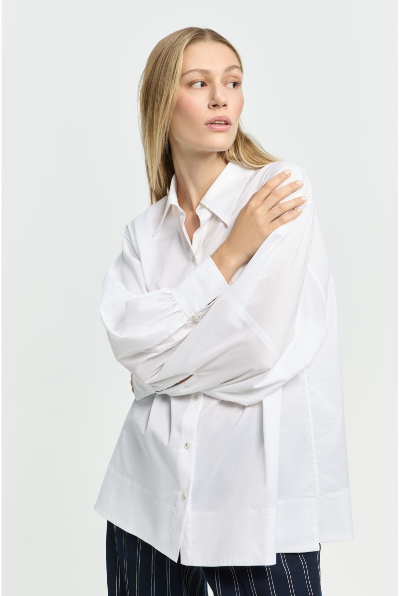 Tunic blouse with wide sleeves