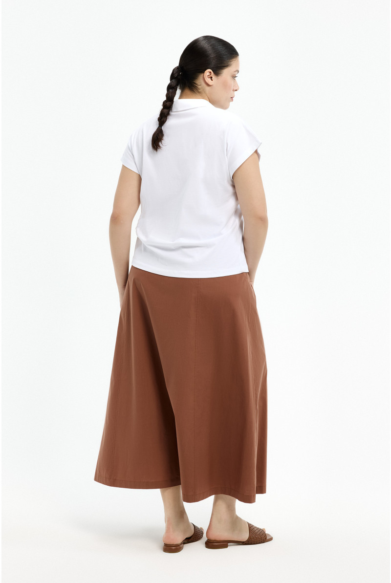 Jupe longue à boutonnière élégante