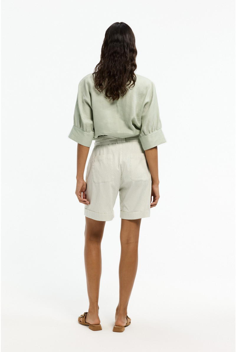 Sommerliche Leinenbluse