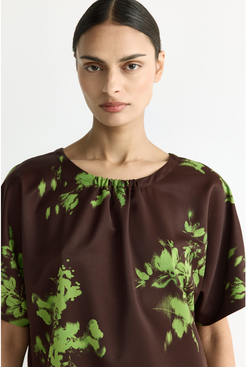 Satijnen blouse met fronsje