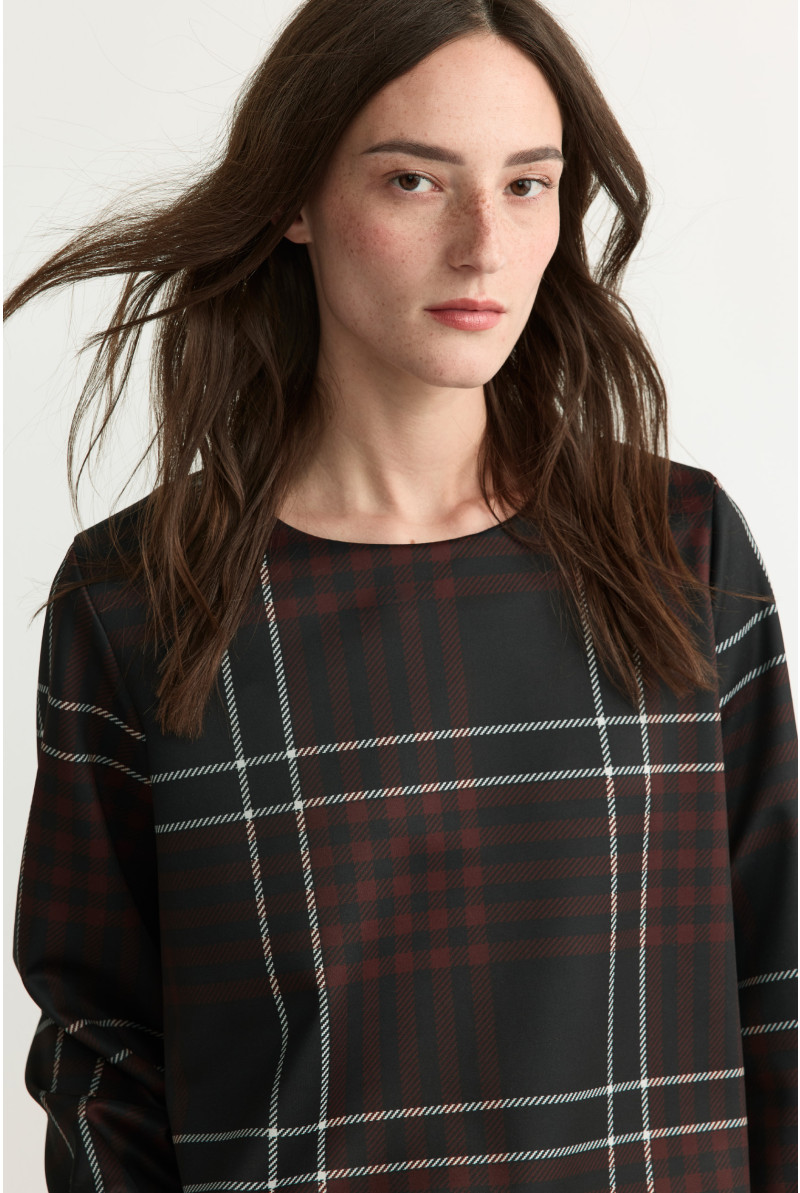 Blouse with checks