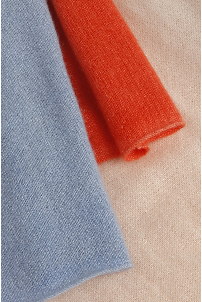 Cashmere sjaal in koraal, wit en blauw