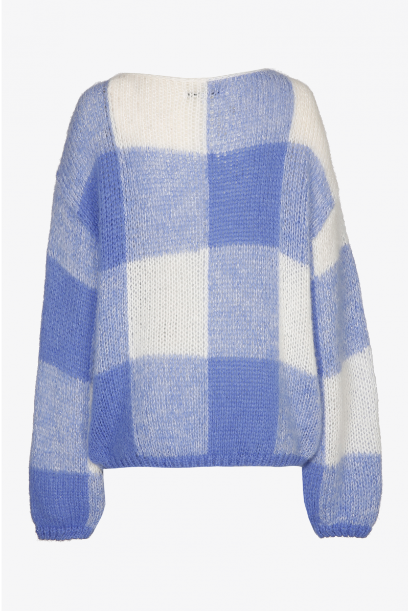 Pull tricoté à carreaux blancs et bleus