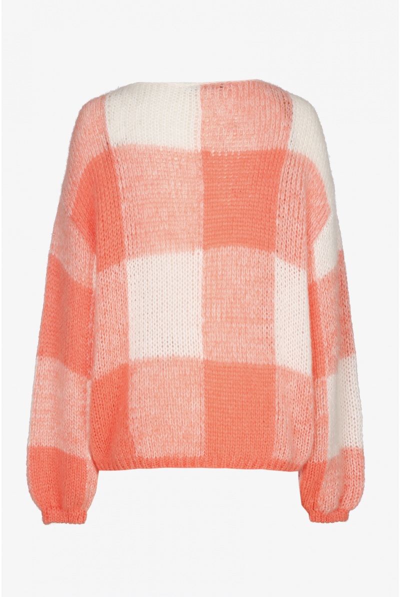 Knitted pullover with coral and white checks