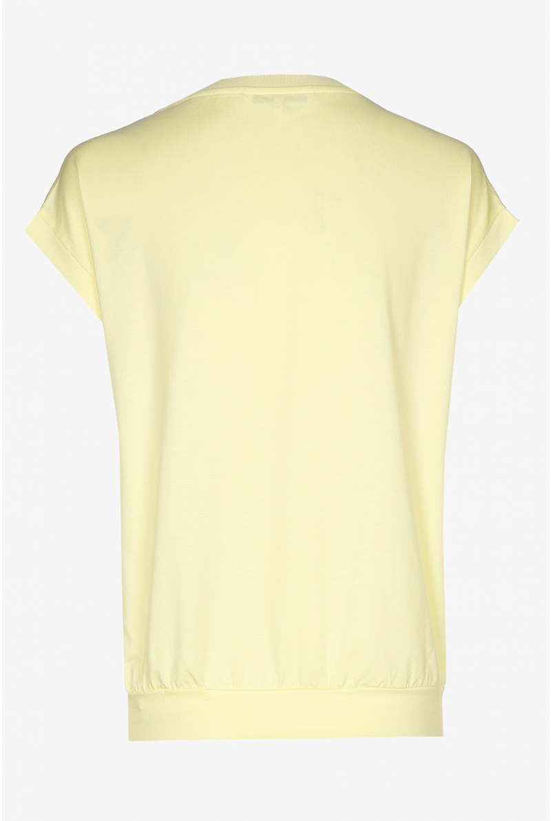 Pastel yellow T-shirt with puff effect at the hem