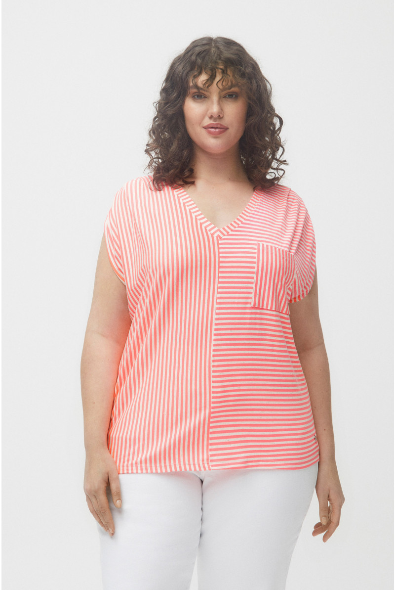 Sleeveless top with pink stripes