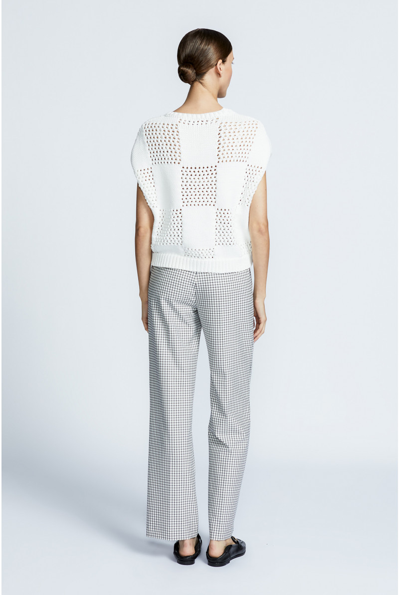 Crochet sleeveless top