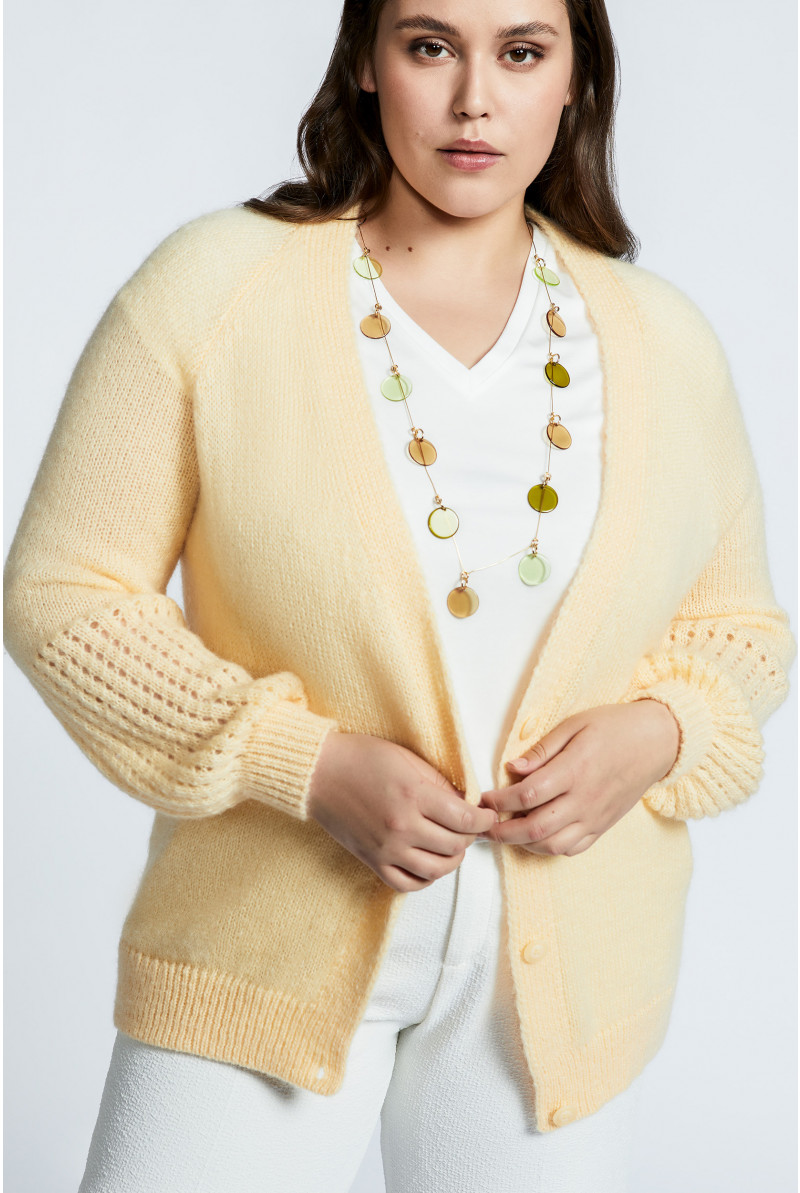 Long gilet with buttons