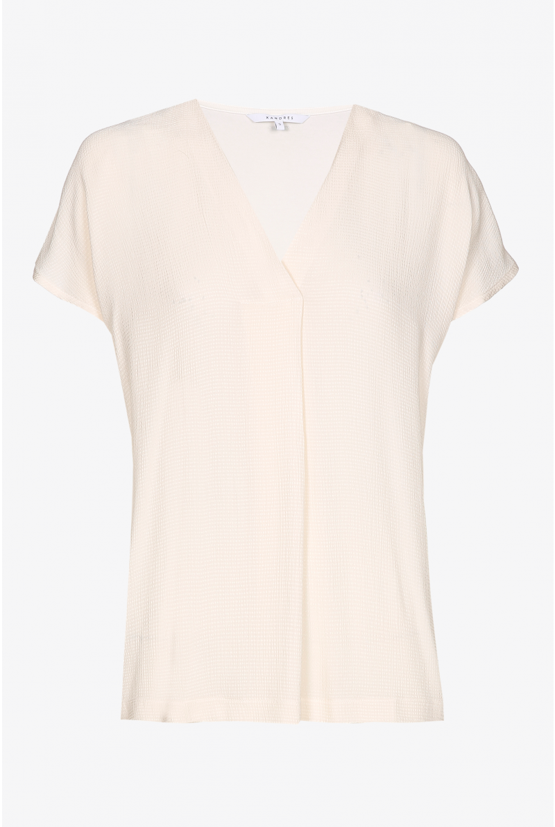 T-shirt doté d’une encolure en V féminine