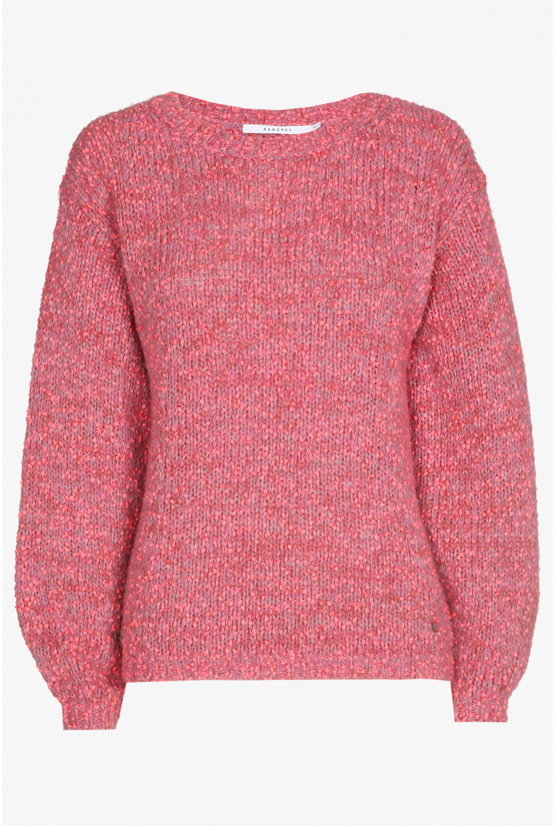 Pull tricoté avec pompon