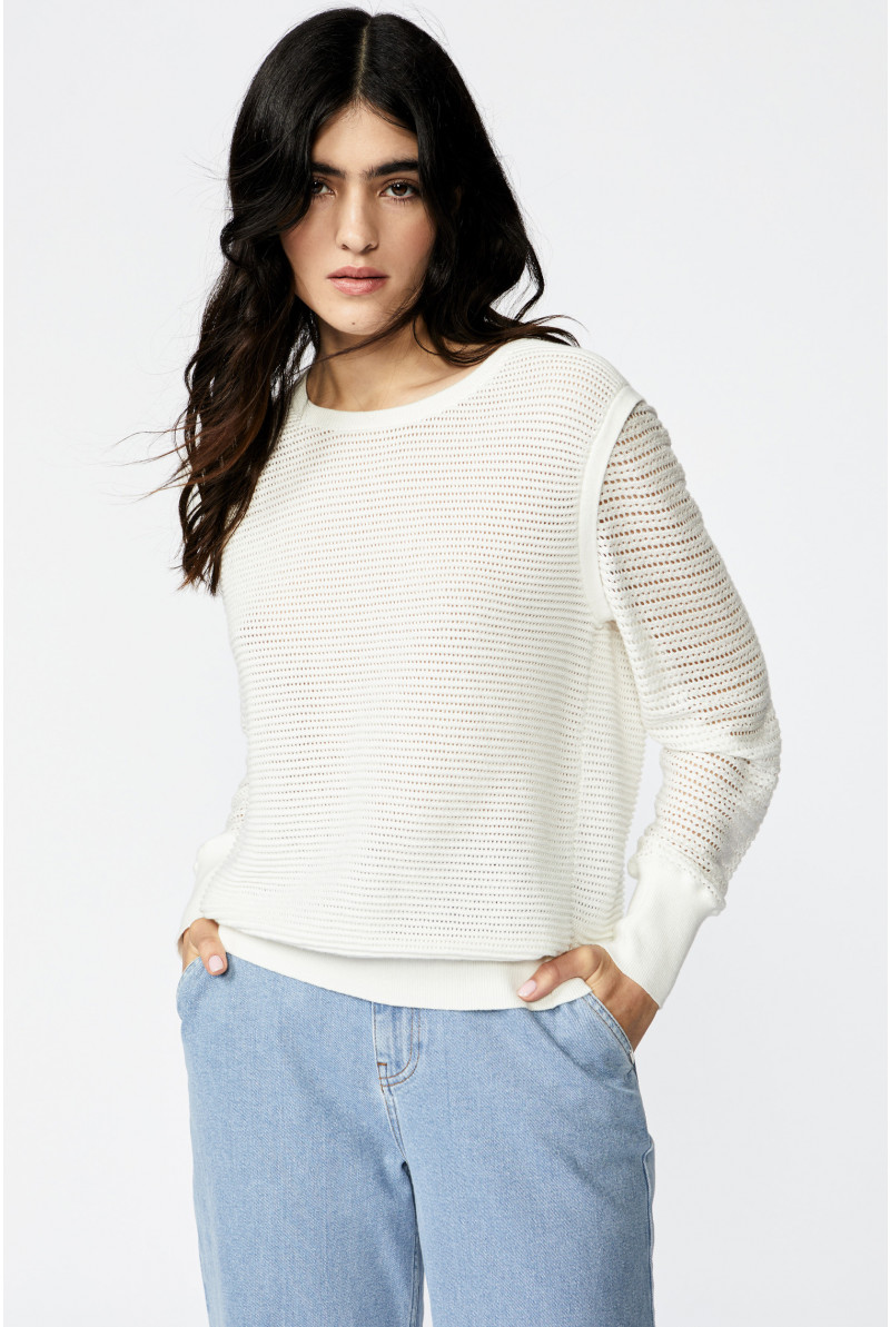 Whimsical jumper with round neck