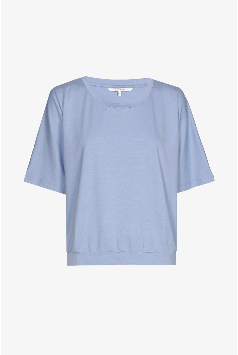 T-shirt with loose fit
