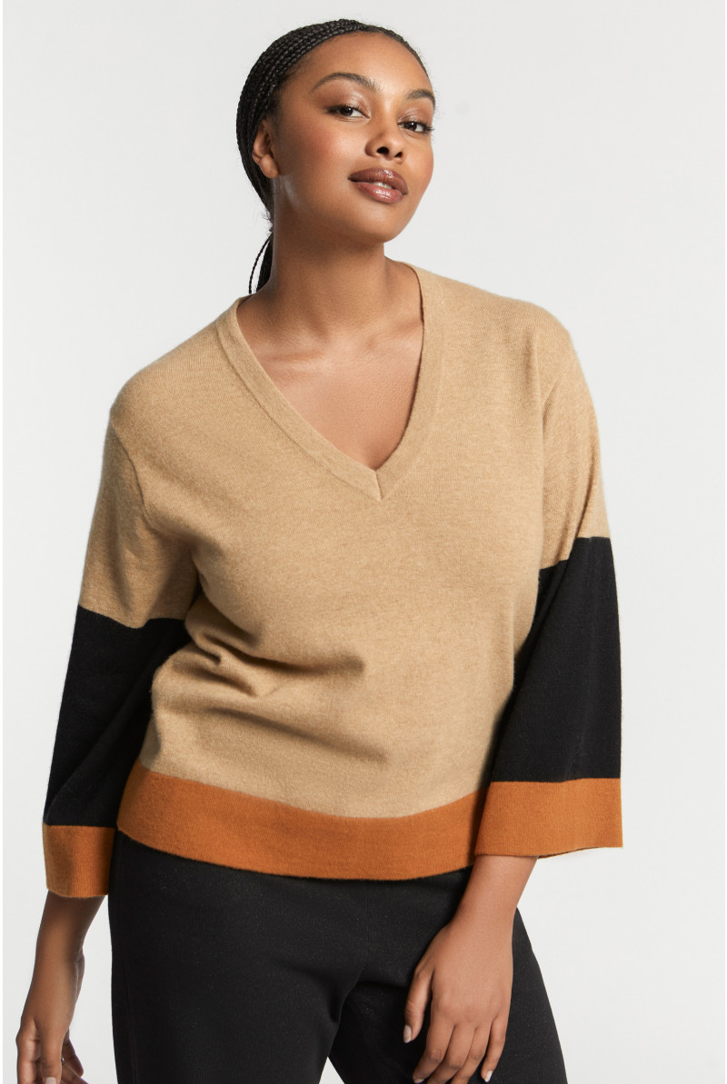 Colorblock pull met V hals Xandres