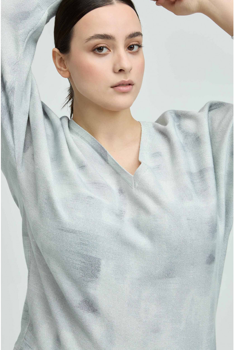 Jumper with V-neck