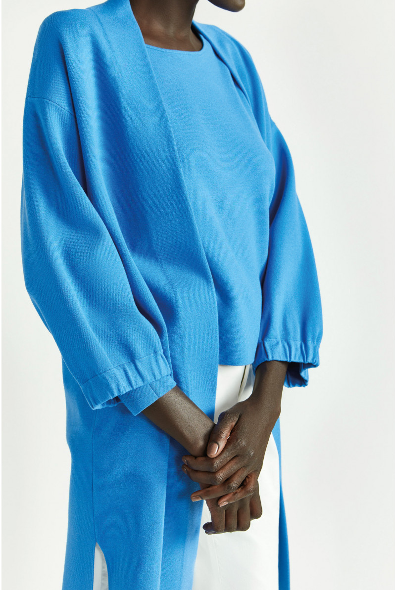 Long gilet without fastening