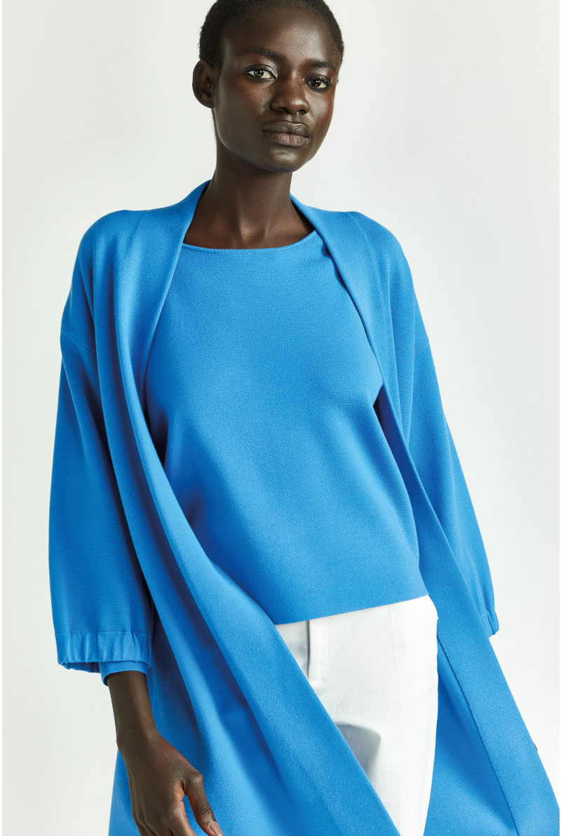 Long gilet without fastening