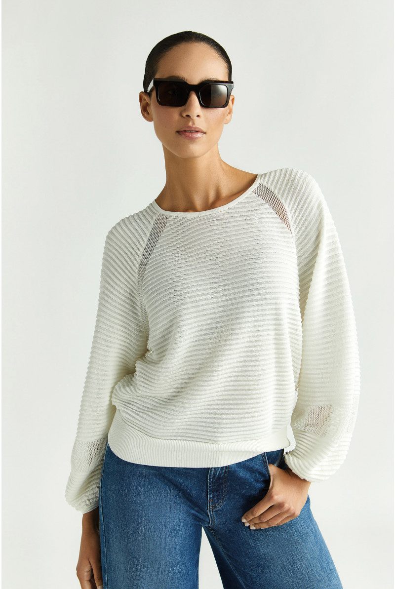 Pull van fijne viscose
