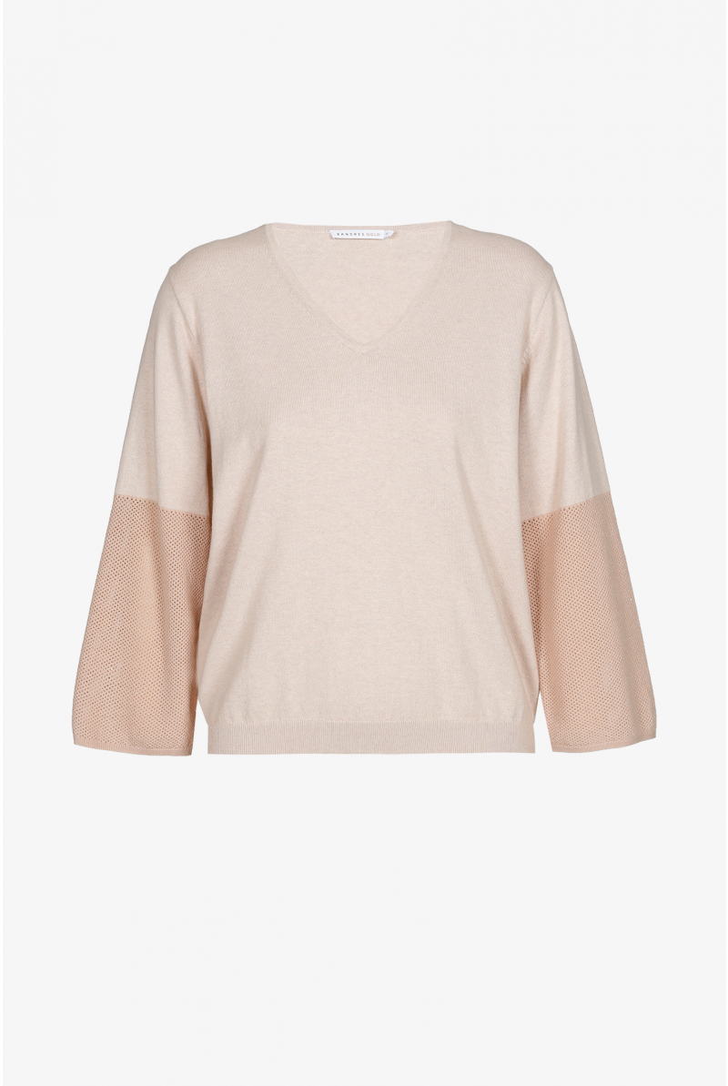 Pull met fijne ajoursteek