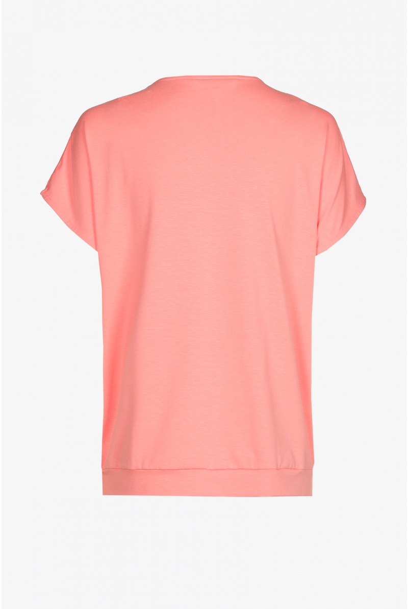 T-shirt with cache-coeur look