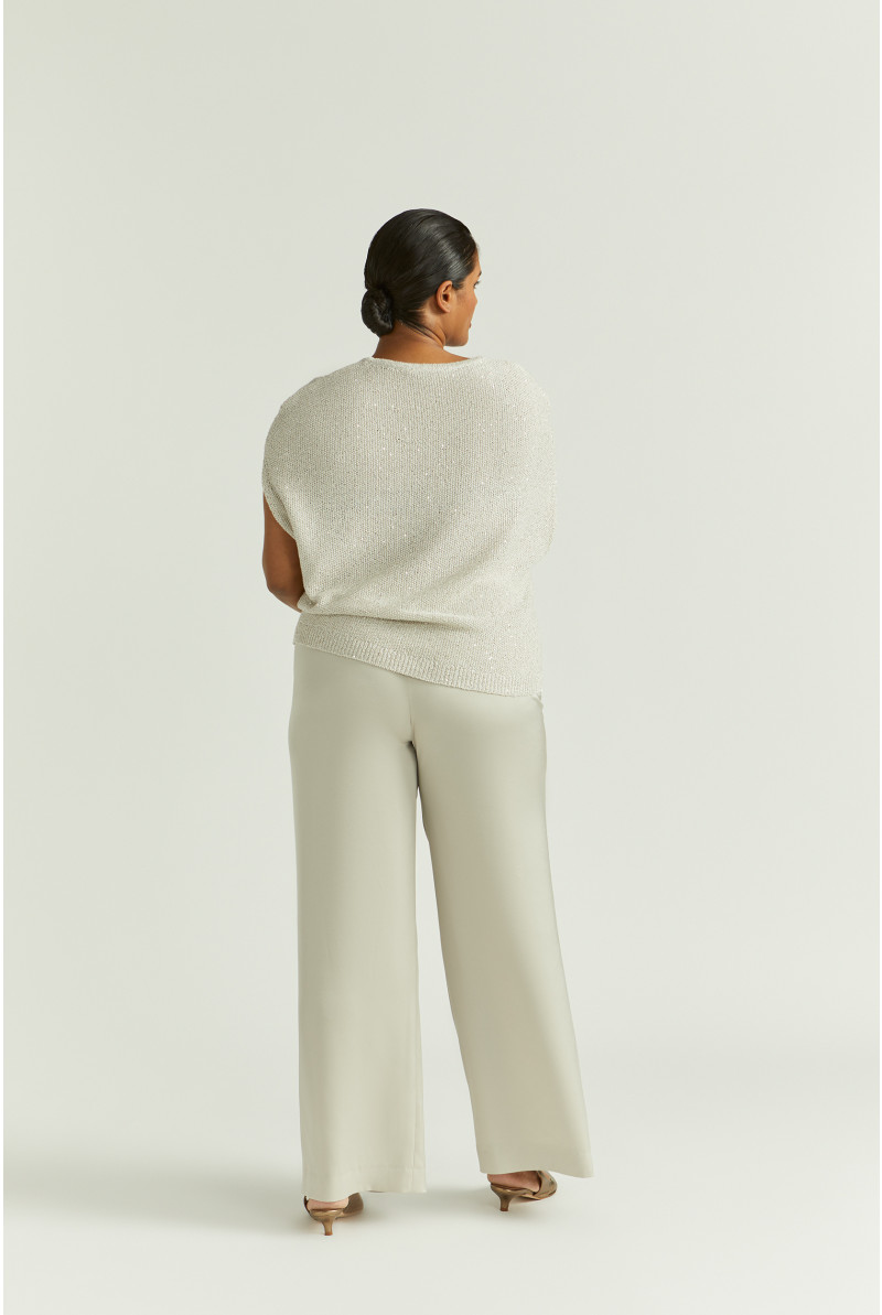 Petit pull pailleté sans manches