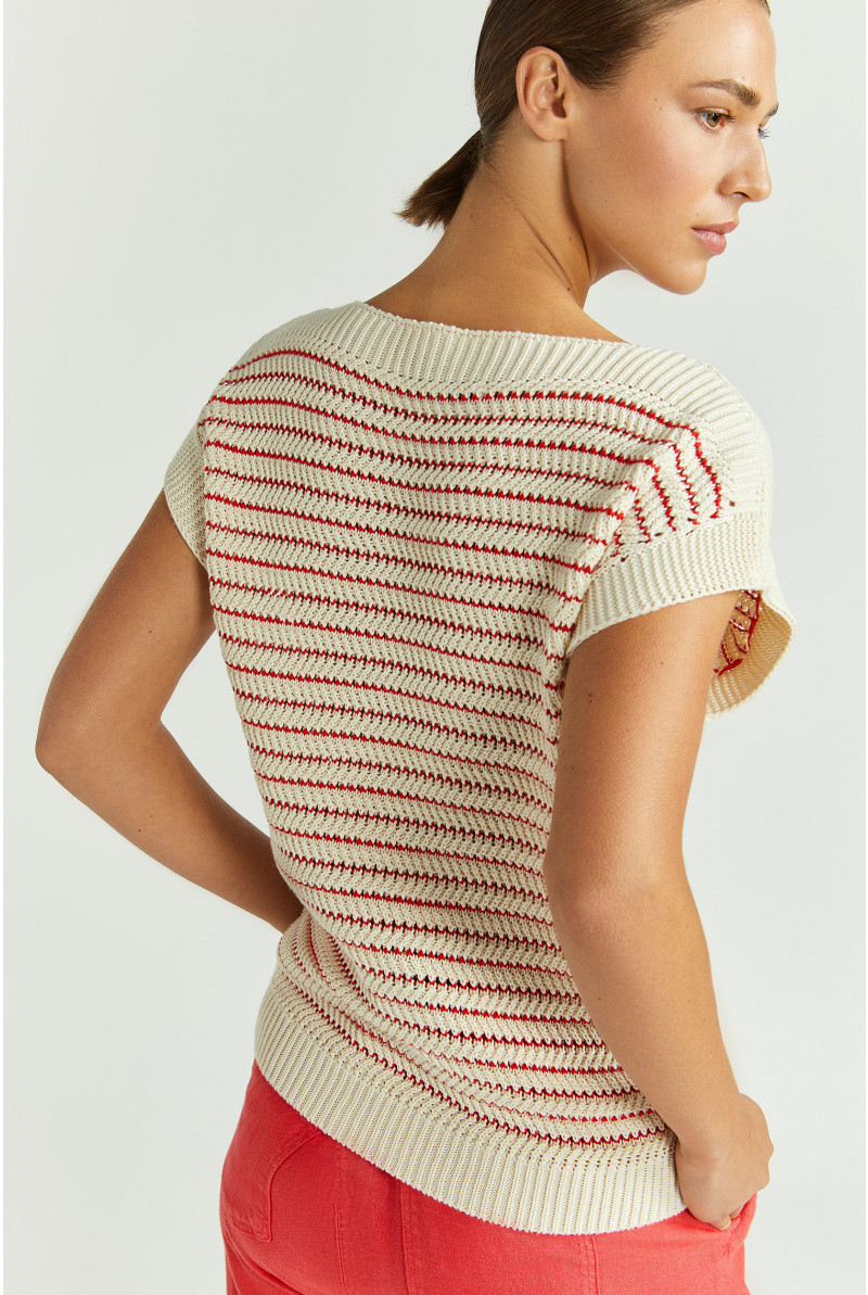 Chunky knit sleeveless pullover