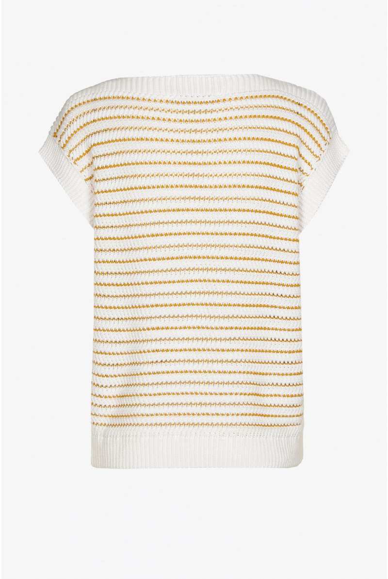 Chunky knit sleeveless pullover
