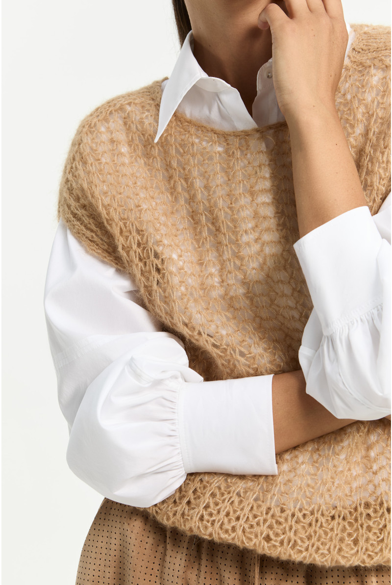 Débardeur tricoté avec de la laine d'alpaga